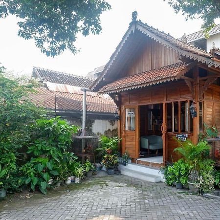 Reddoorz Syariah Near Plengkung Gading 2 Hotel Yogyakarta Exterior photo