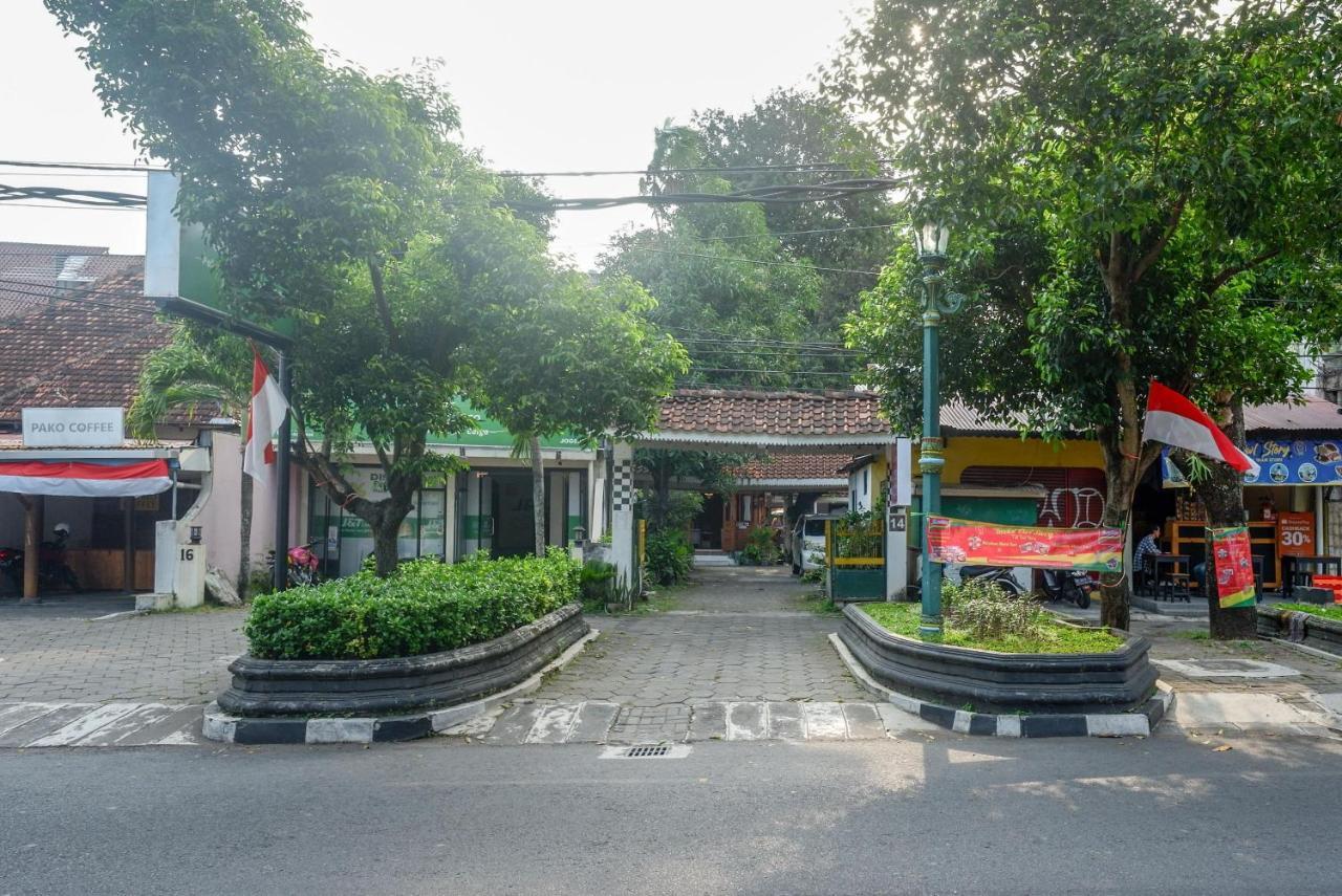 Reddoorz Syariah Near Plengkung Gading 2 Hotel Yogyakarta Exterior photo
