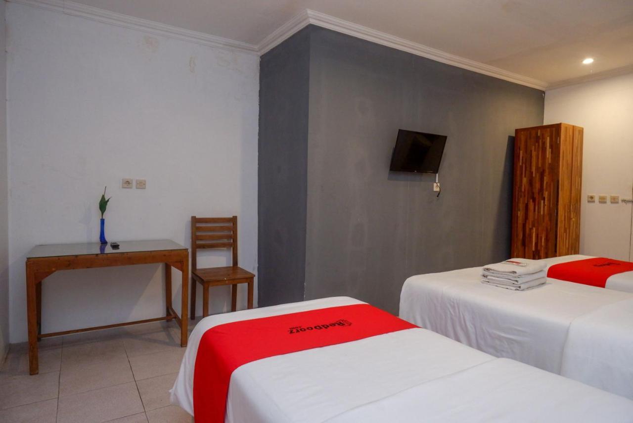 Reddoorz Syariah Near Plengkung Gading 2 Hotel Yogyakarta Exterior photo