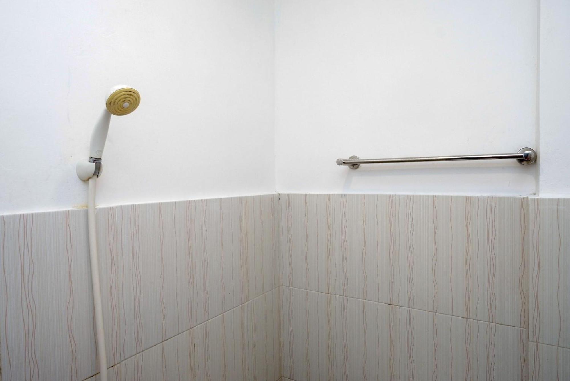 Reddoorz Syariah Near Plengkung Gading 2 Hotel Yogyakarta Room photo